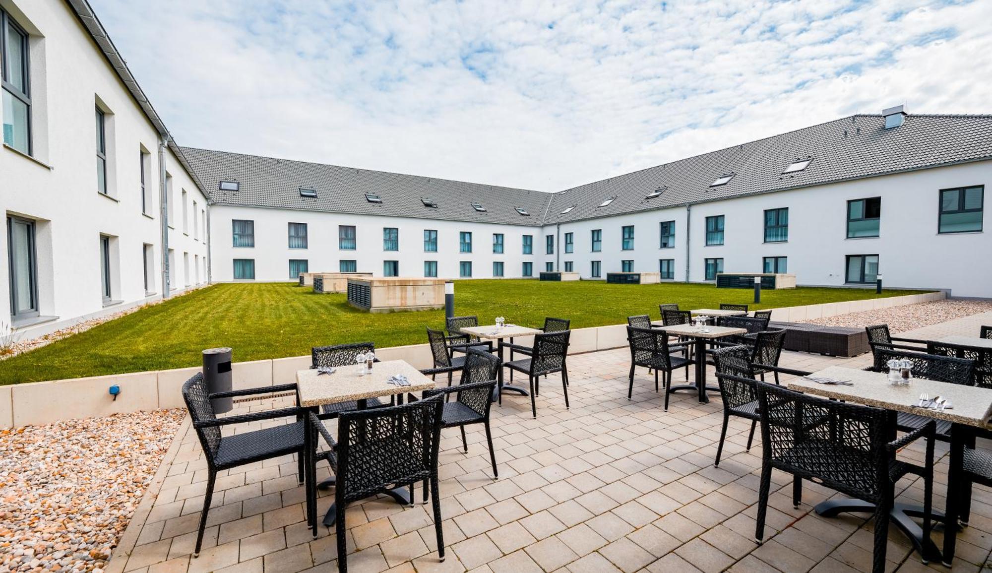 Premier Inn Muenchen Airport Sued Hallbergmoos Exterior photo